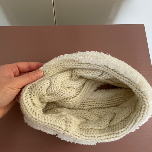 Reversible Fleece Knit Winter Headband - Picture 4 of 4